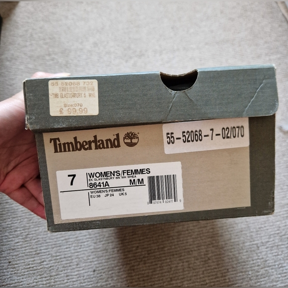 Timberland 6 Inch Classic Tan Boots Womens - Picture 5 of 5